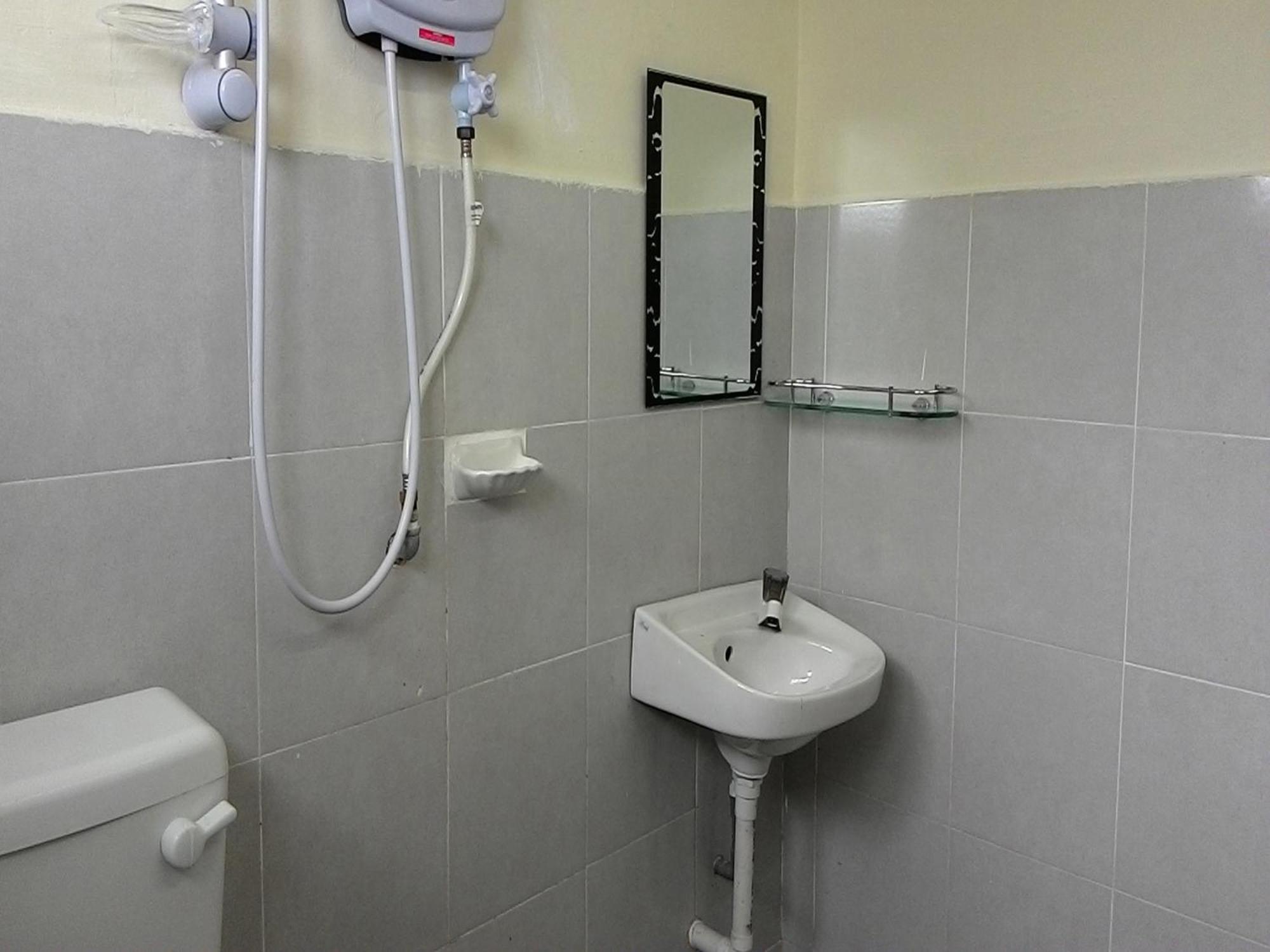 Cityscape Lodge - Penginapan Bajet Yang Mudah, Selesa & Selamat Dengan Wifi Dan Parkir Percuma Serta Layanan Mesra Tambah Servis Memuaskan 루무트 외부 사진