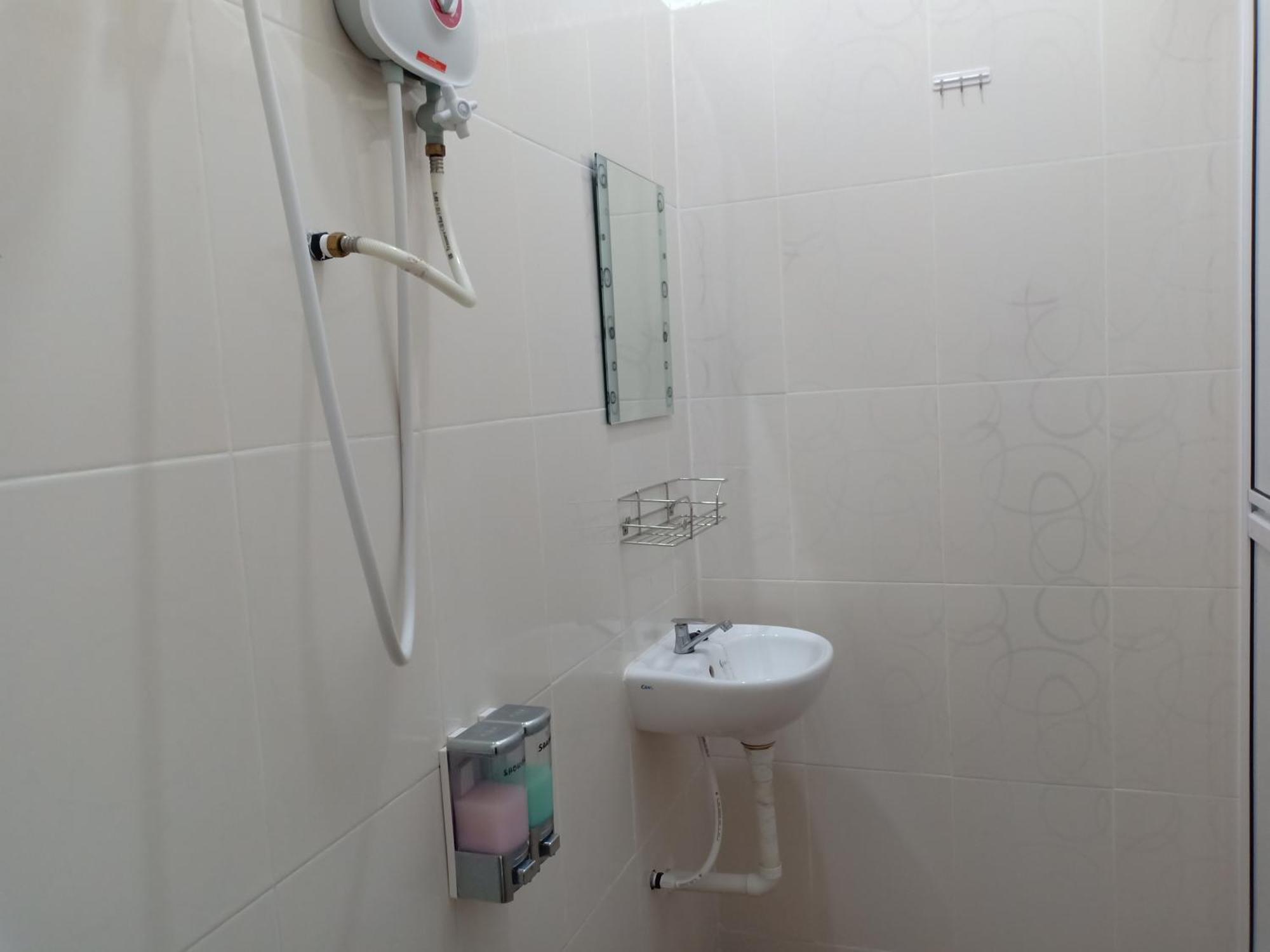 Cityscape Lodge - Penginapan Bajet Yang Mudah, Selesa & Selamat Dengan Wifi Dan Parkir Percuma Serta Layanan Mesra Tambah Servis Memuaskan 루무트 외부 사진